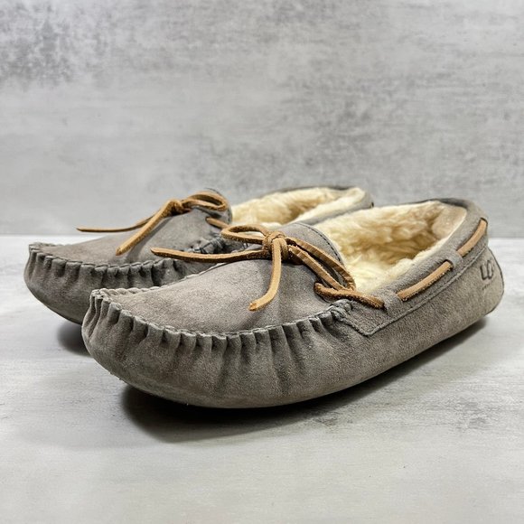 Ugg Dakota Moccasin Fur Lined Slippers - Women's Size 6 - Picture 1 of 8